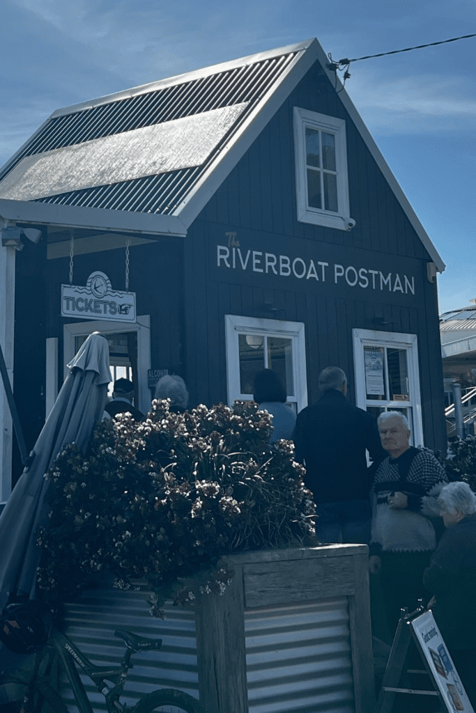 Riverboat Postman cruise on the Hawkesbury River